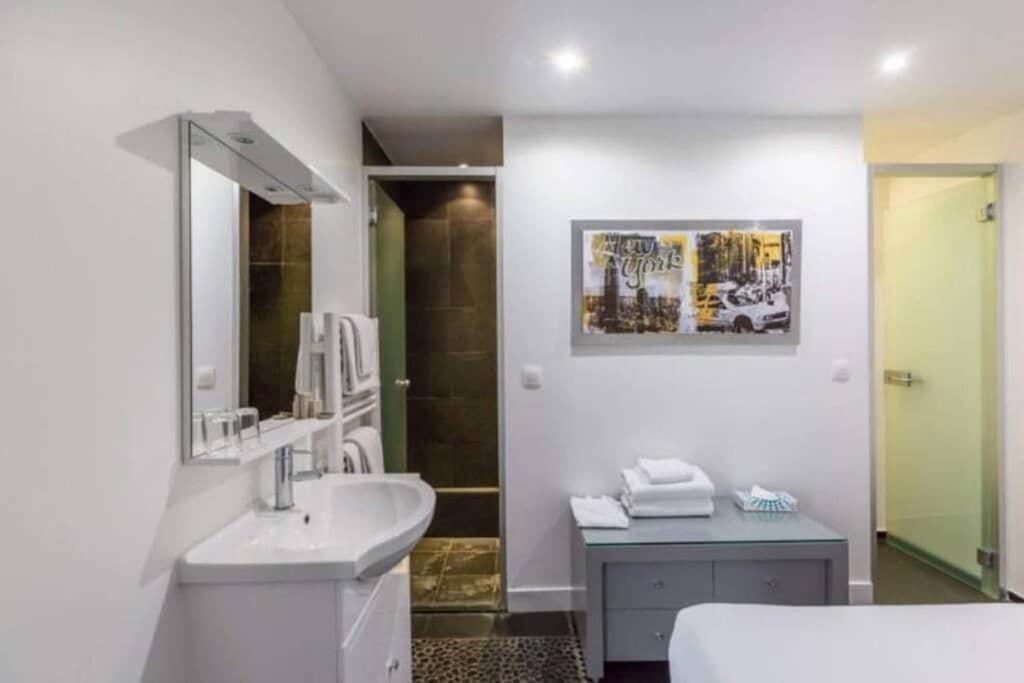 Appartement Cosy Pres Du Marais パリ エクステリア 写真